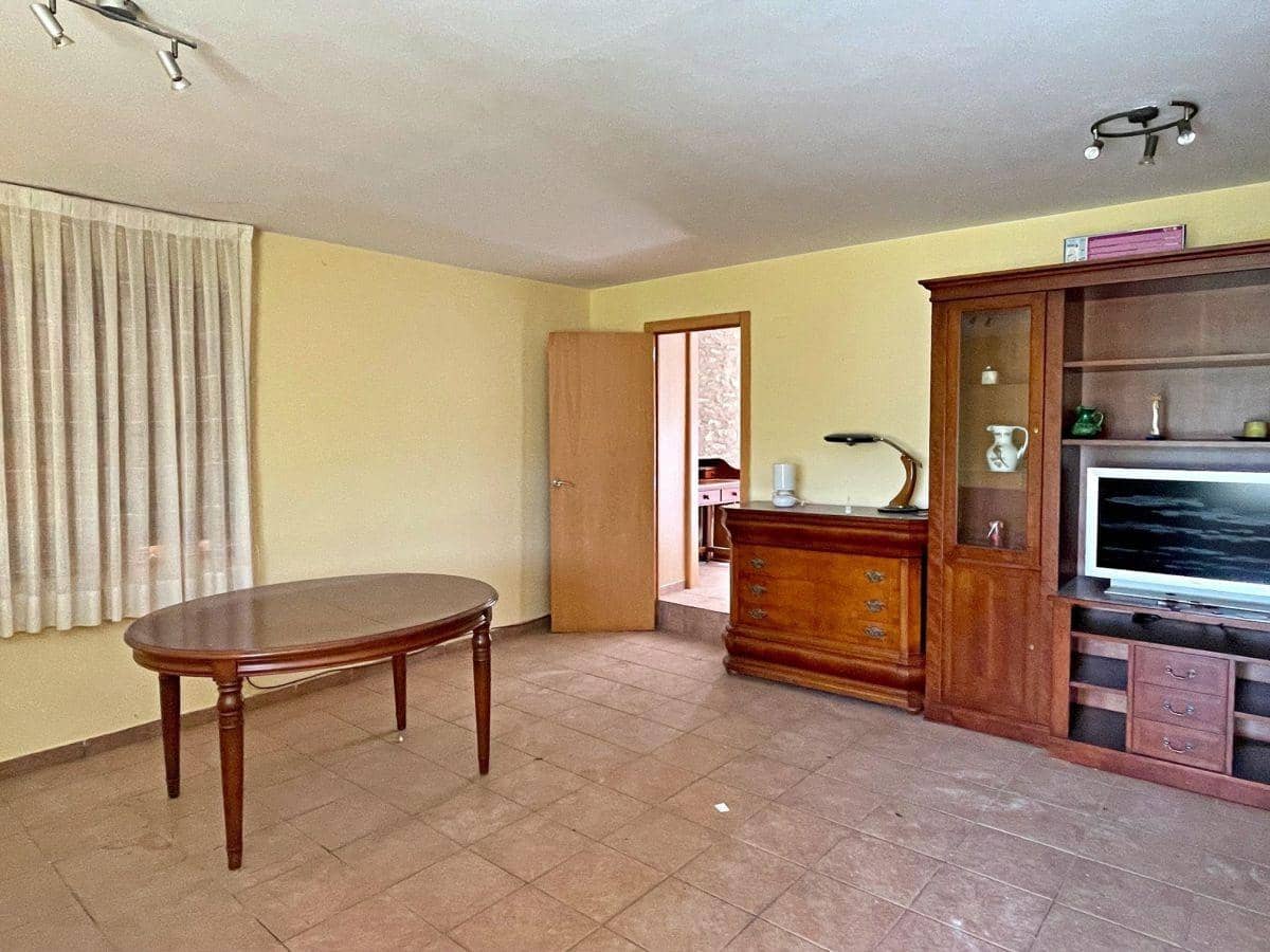 7 bedroom Finca/Country House for sale in Tortosa with pool garage - € 475,000 (Ref: 7819062)