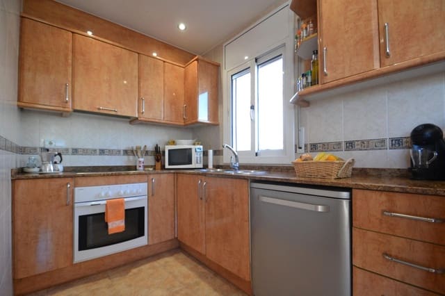 4 bedroom Villa for sale in Deltebre with pool garage - € 300,000 (Ref: 7933296)