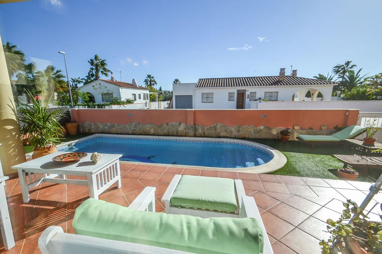 4 bedroom Villa for sale in Deltebre with pool garage - € 300,000 (Ref: 7933296)