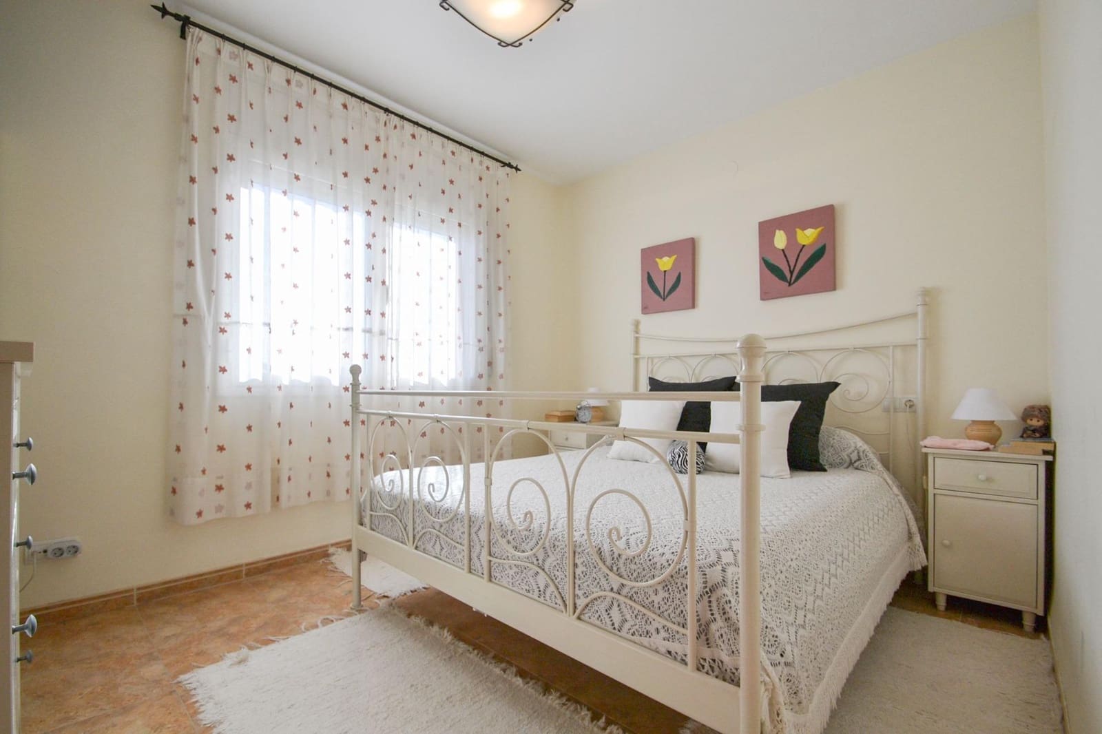 4 bedroom Villa for sale in Deltebre with pool garage - € 300,000 (Ref: 7933296)