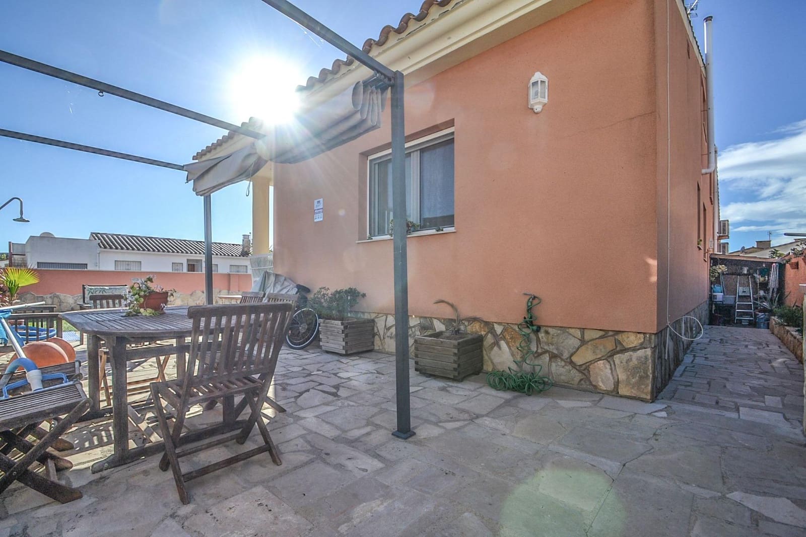 4 bedroom Villa for sale in Deltebre with pool garage - € 300,000 (Ref: 7933296)