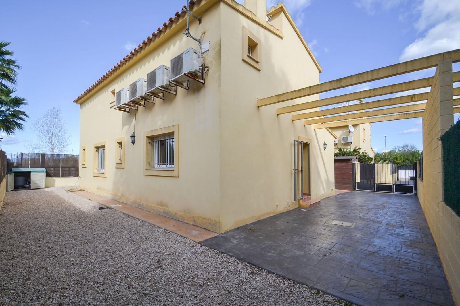 7 soveværelse Villa til salg i Deltebre med swimmingpool - € 299.000 (Ref: 8102851)