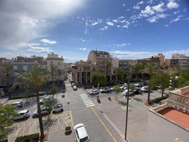 8 soveværelse Lejlighed til salg i Sant Carles de la Ràpita med garage - € 480.000 (Ref: 8107381)