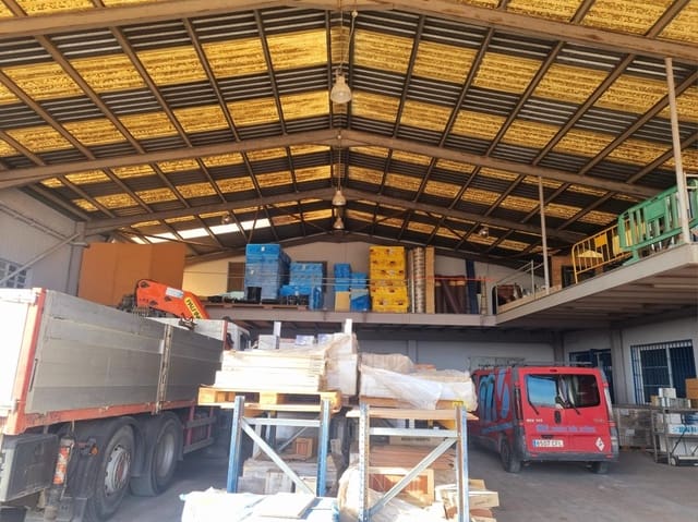 Negocio de 4 habitaciones en Amposta en venta con garaje - 360.000 € (Ref: 8120182)