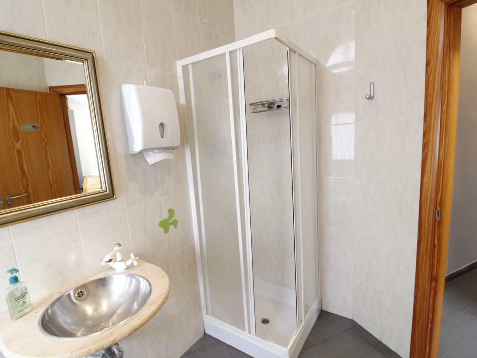 Commercial for sale in Vandellos i l'Hospitalet de l'Infant - € 195,000 (Ref: 8226260)