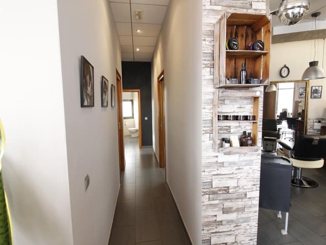 Commercial for sale in L'Hospitalet de L'infant, Vandellòs i l'Hospitalet de l'Infant - € 195,000 (Ref: 8226260)