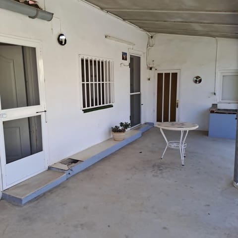 4 slaapkamer Rijtjeshuis te koop in Deltebre met garage - € 165.000 (Ref: 8243096)