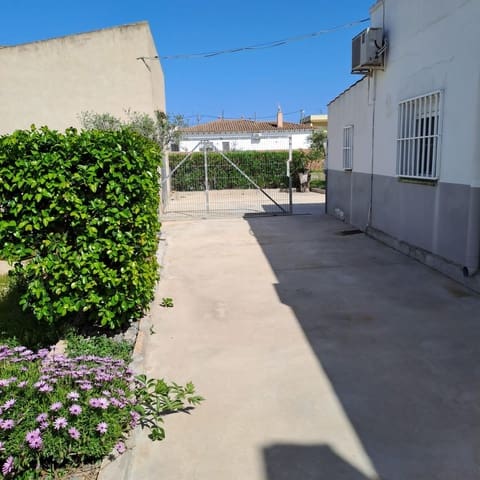 4 slaapkamer Rijtjeshuis te koop in Deltebre met garage - € 165.000 (Ref: 8243096)