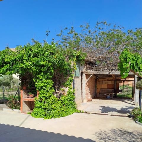 4 slaapkamer Rijtjeshuis te koop in Deltebre met garage - € 165.000 (Ref: 8243096)