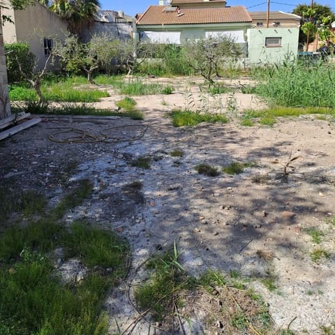 4 slaapkamer Rijtjeshuis te koop in Deltebre met garage - € 165.000 (Ref: 8243096)