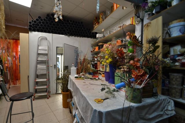 Gewerbe zu verkaufen in Tortosa - 135.000 € (Ref: 8385092)