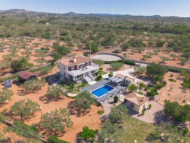 2 sovrum Villa till salu i L'Ampolla med pool - 685 000 € (Ref: 8419794)