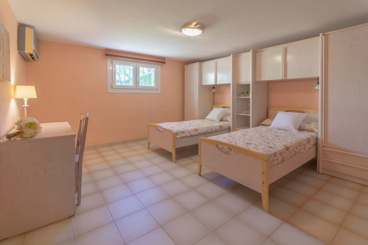 6 sypialnia Willa na sprzedaż w L'Ametlla de Mar z basenem garażem - 675 000 € (Ref: 8426464)