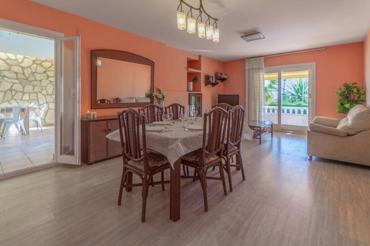 6 sypialnia Willa na sprzedaż w L'Ametlla de Mar z basenem garażem - 675 000 € (Ref: 8426464)