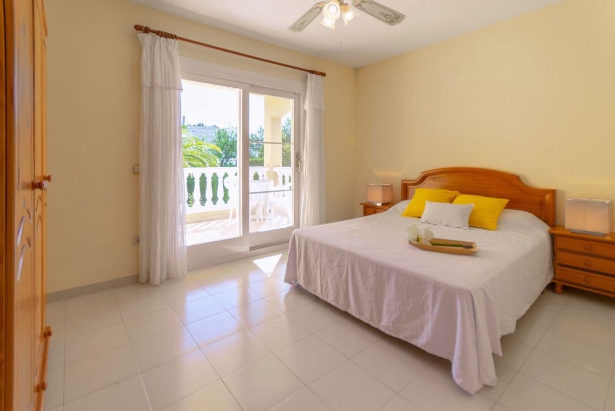 6 sypialnia Willa na sprzedaż w L'Ametlla de Mar z basenem garażem - 675 000 € (Ref: 8426464)