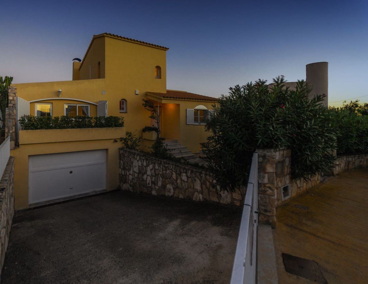 6 sypialnia Willa na sprzedaż w L'Ametlla de Mar z basenem garażem - 675 000 € (Ref: 8426464)