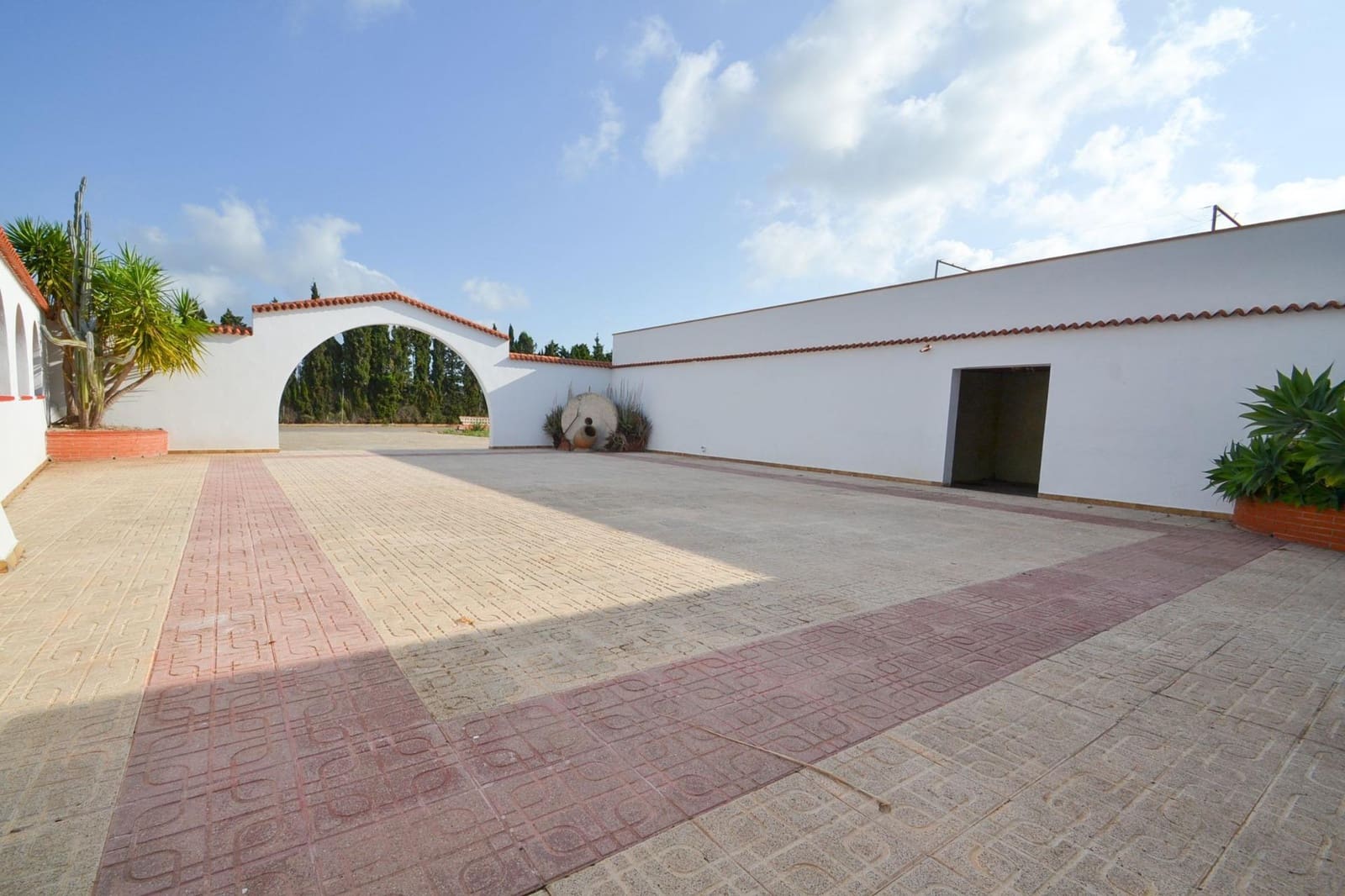 9 soverom Finca/Herregård til salgs i Vinaros med svømmebasseng garasje - € 1 690 000 (Ref: 8432616)