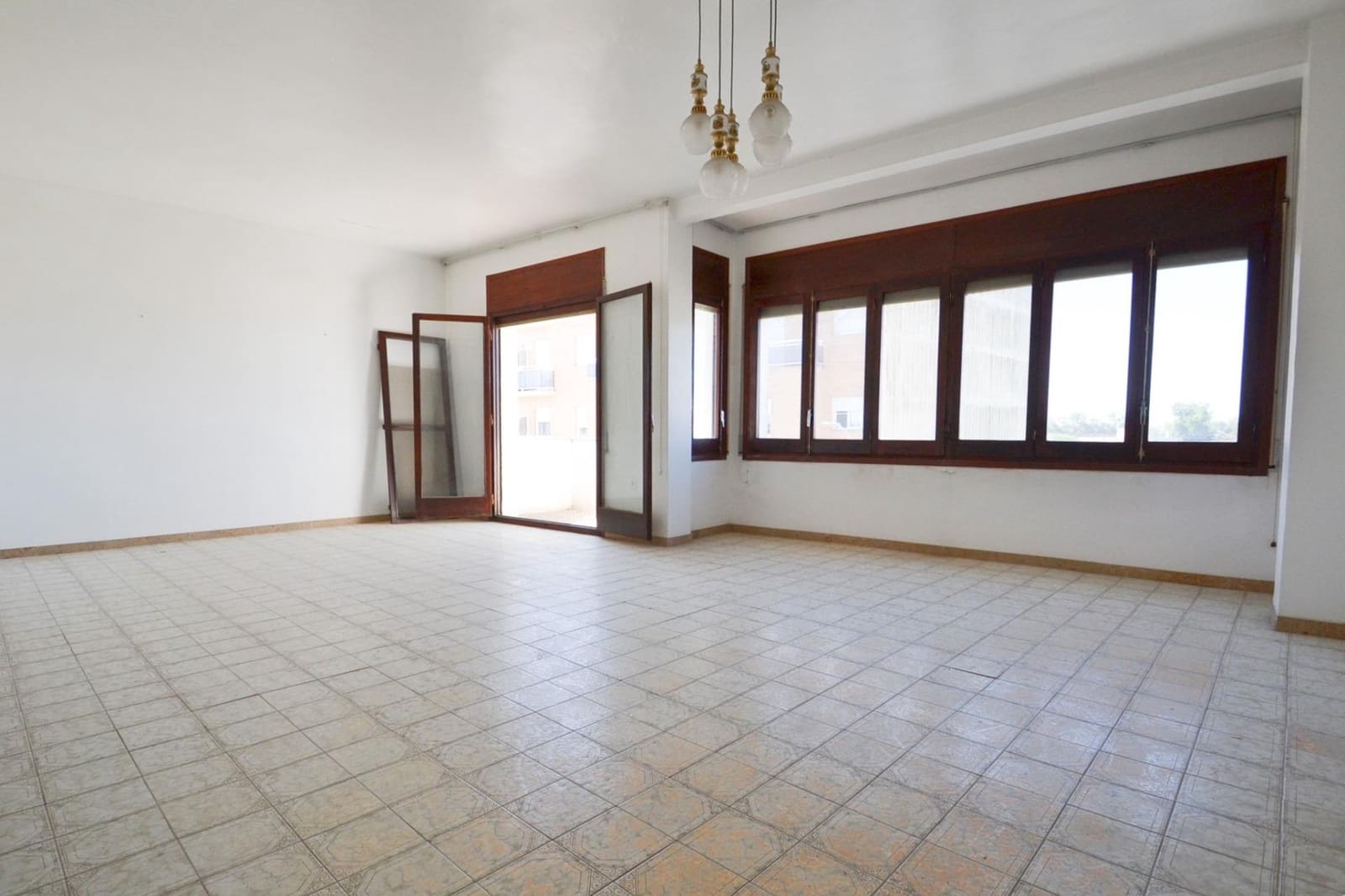 5 soverom Leilighet til salgs i Deltebre med garasje - € 85 000 (Ref: 8437320)