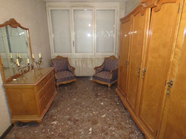 4 makuuhuone Omakotitalo myytävänä paikassa Amposta mukana 
autotalli - 210 000 € (Ref: 8584459)