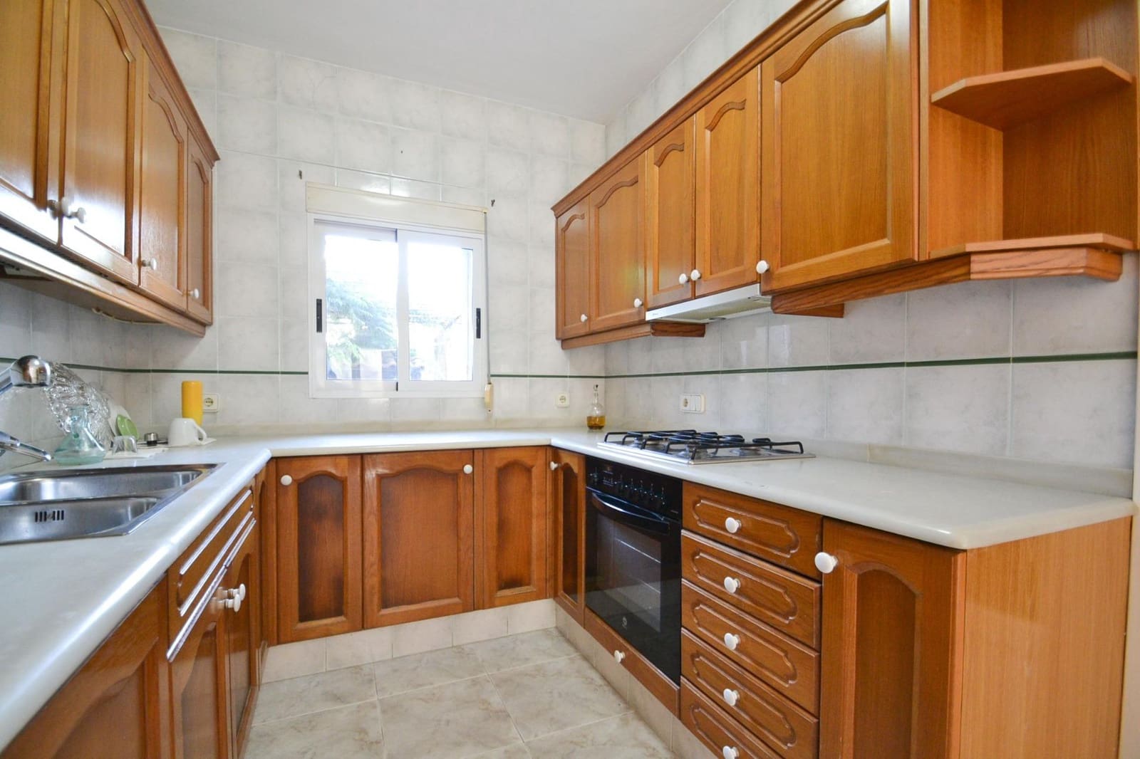 4 bedroom Townhouse for sale in Deltebre with garage - € 160,000 (Ref: 8601609)