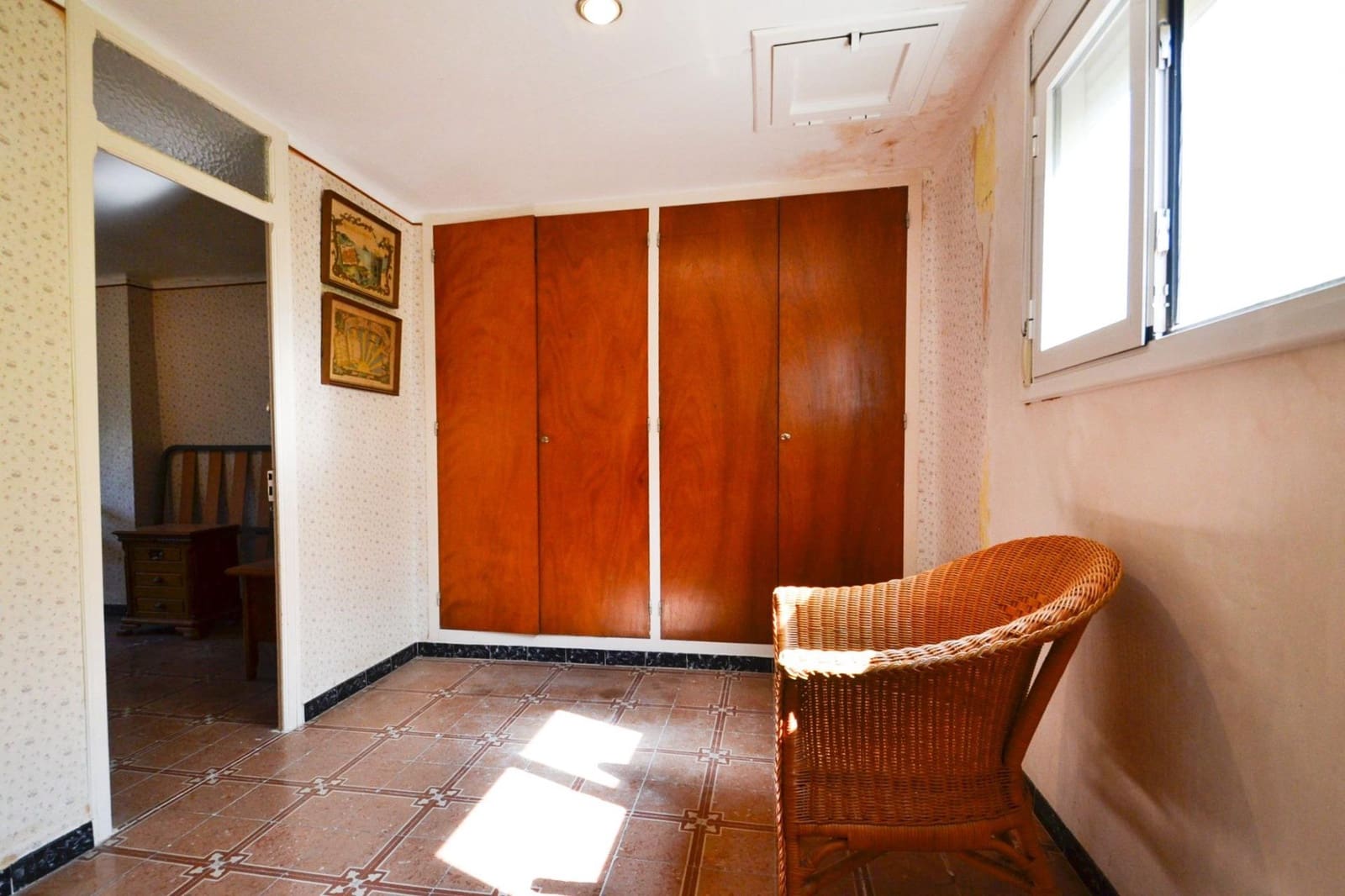 4 bedroom Townhouse for sale in Deltebre with garage - € 160,000 (Ref: 8601609)