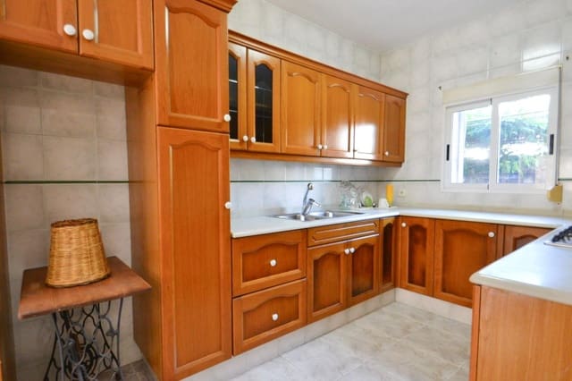 4 soverom Hus til salgs i Deltebre med garasje - € 160 000 (Ref: 8601609)