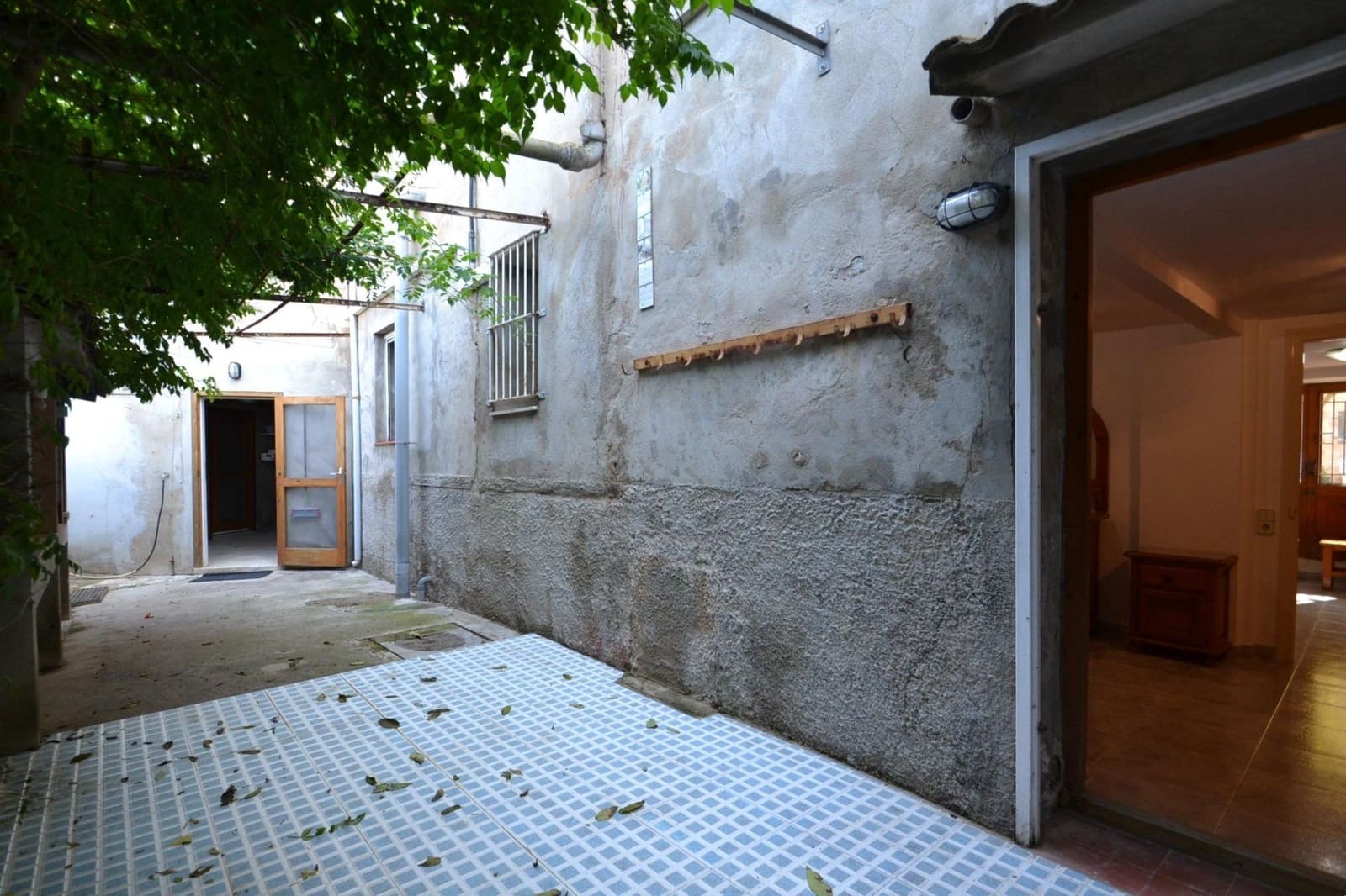 4 bedroom Townhouse for sale in Deltebre with garage - € 160,000 (Ref: 8601609)