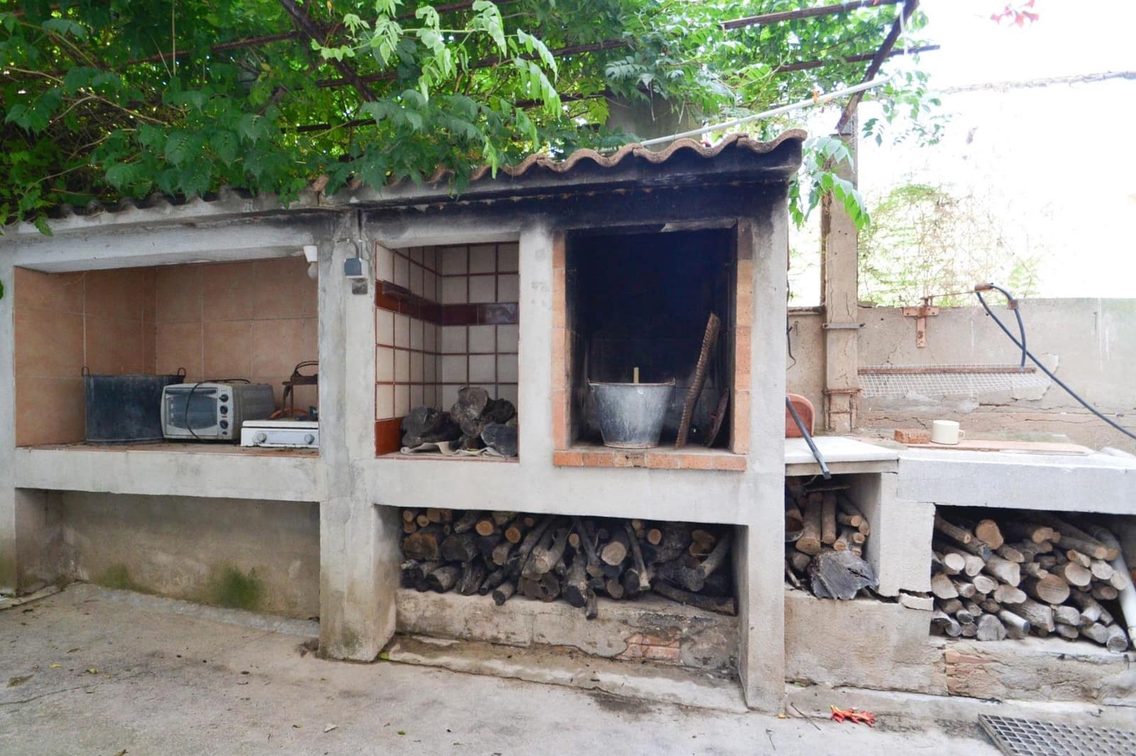 4 bedroom Townhouse for sale in Deltebre with garage - € 160,000 (Ref: 8601609)