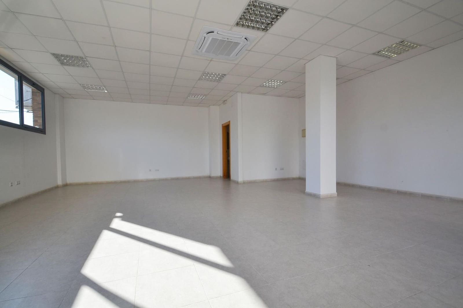 Local Commercial à vendre à Deltebre - 44 000 € (Ref: 8816181)