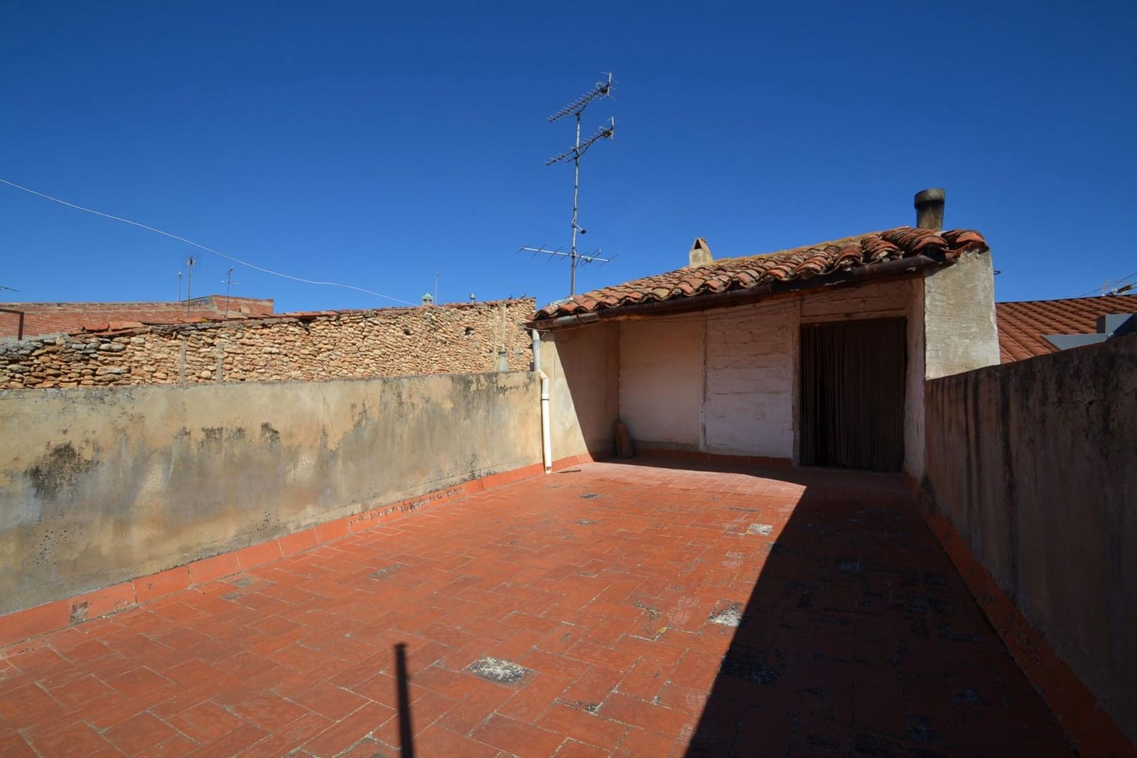 6 soveværelse Rækkehus til salg i Ulldecona med garage - € 60.000 (Ref: 8841246)