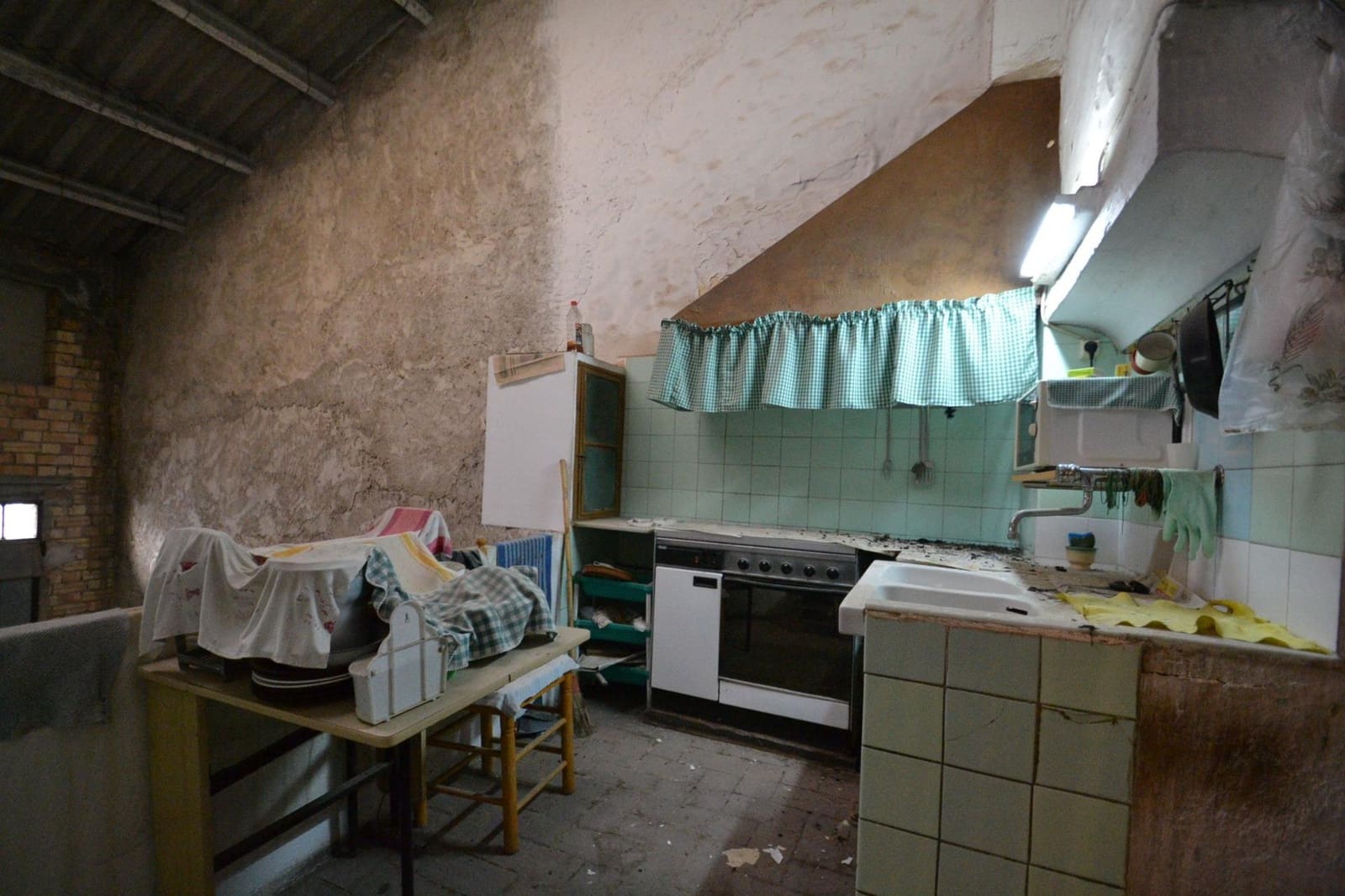 6 soveværelse Rækkehus til salg i Ulldecona med garage - € 60.000 (Ref: 8841246)