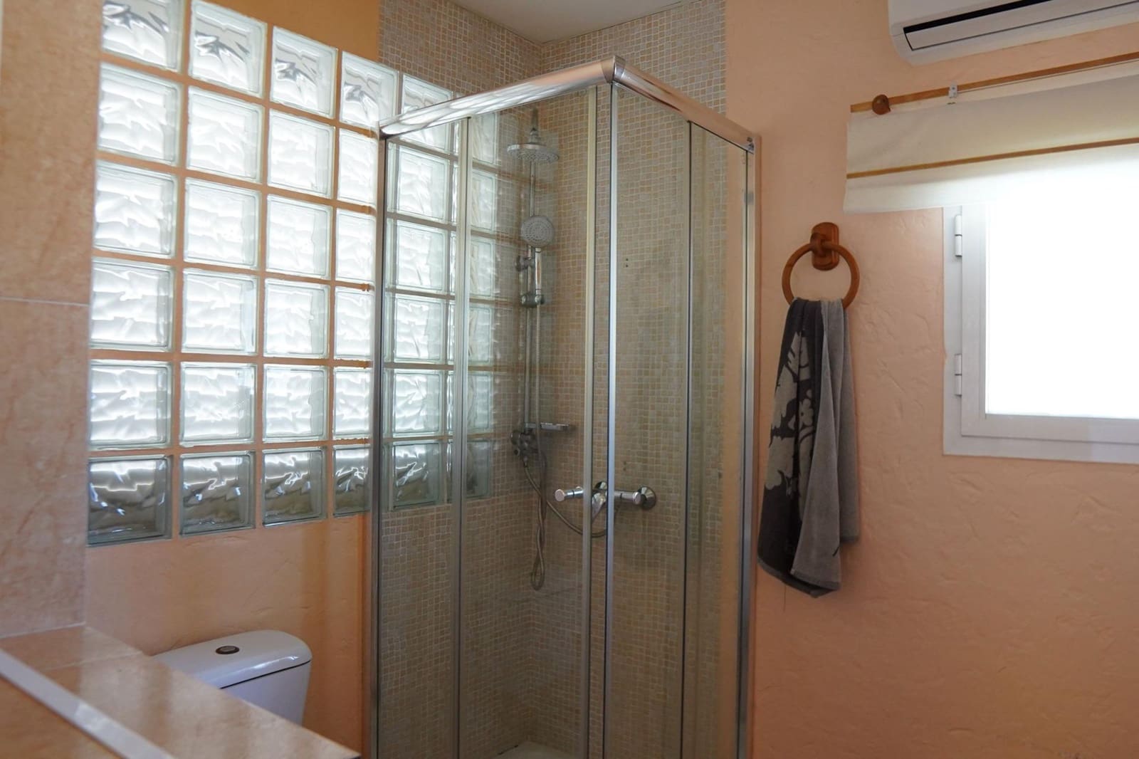 3 slaapkamer Villa te koop in Deltebre met zwembad - € 325.000 (Ref: 8946832)