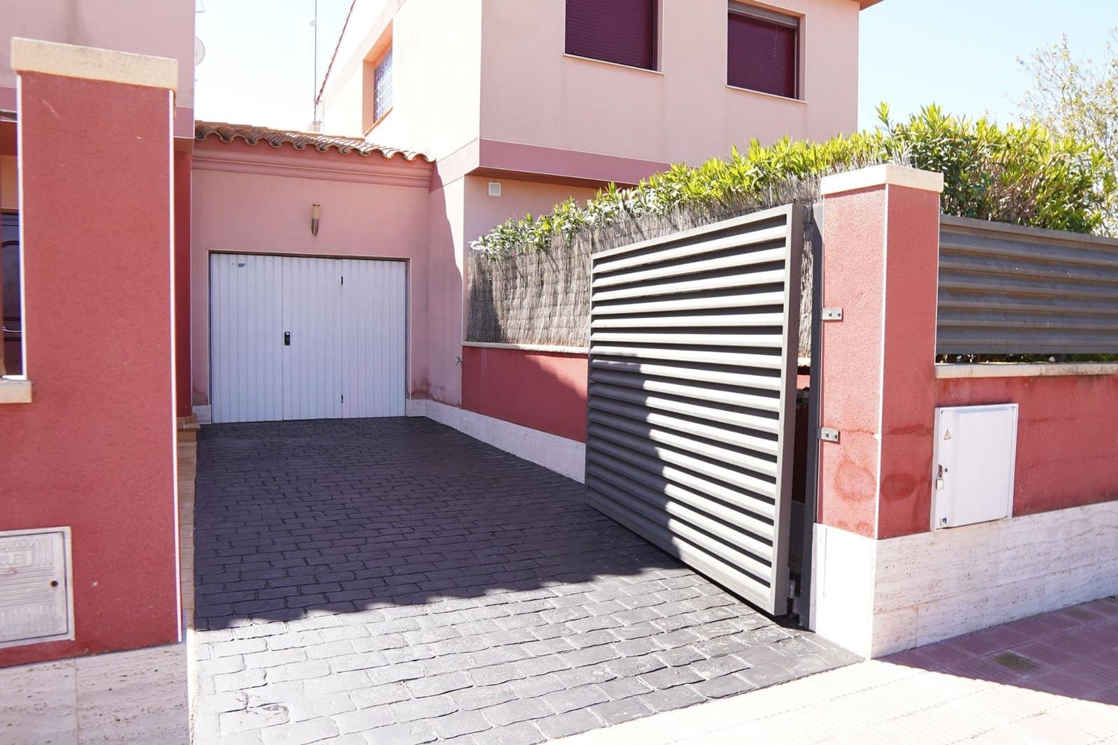 4 Zimmer Villa zu verkaufen in Deltebre mit Pool - 290.000 € (Ref: 8946833)