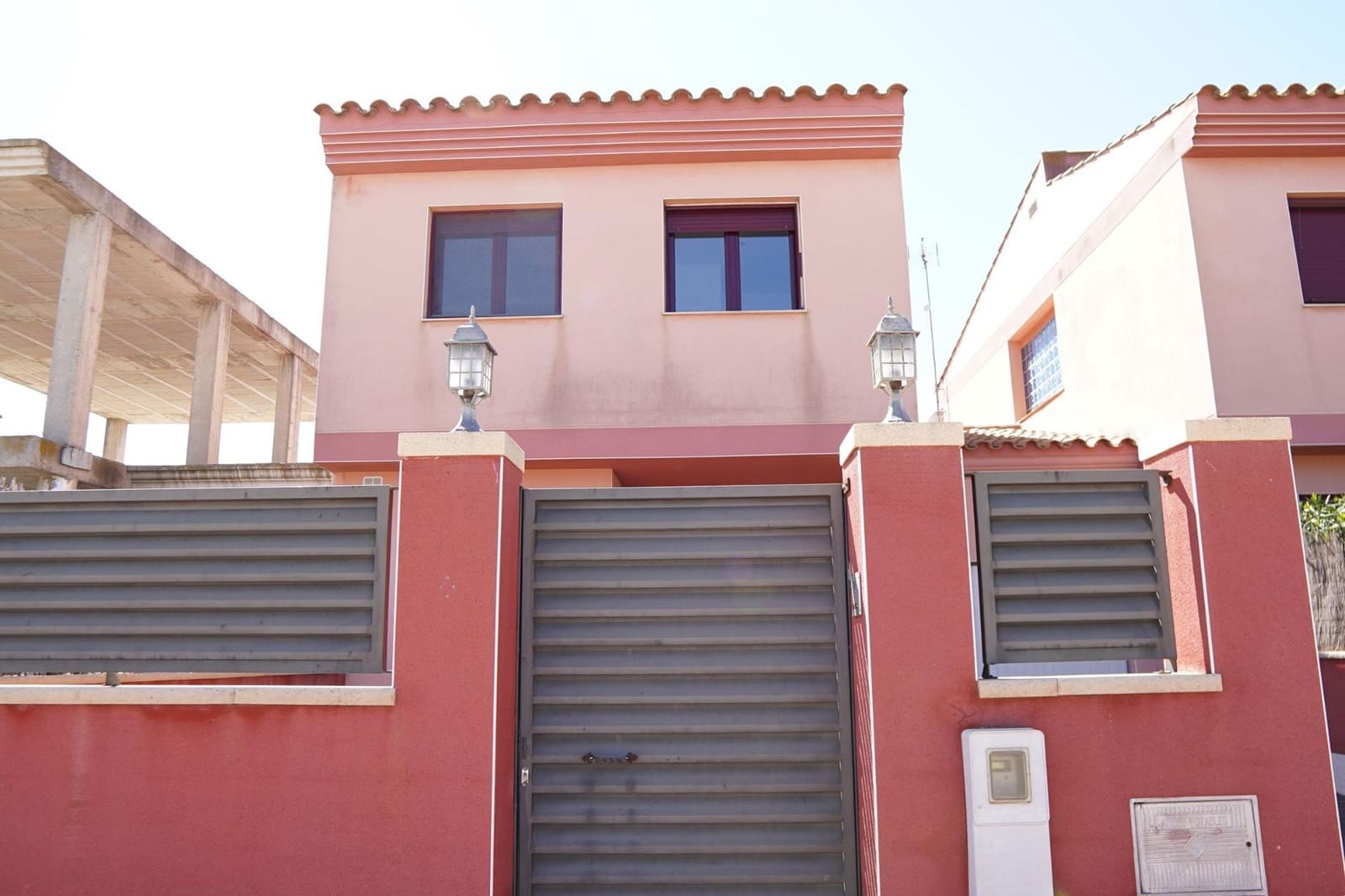 4 Zimmer Villa zu verkaufen in Deltebre mit Pool - 290.000 € (Ref: 8946833)