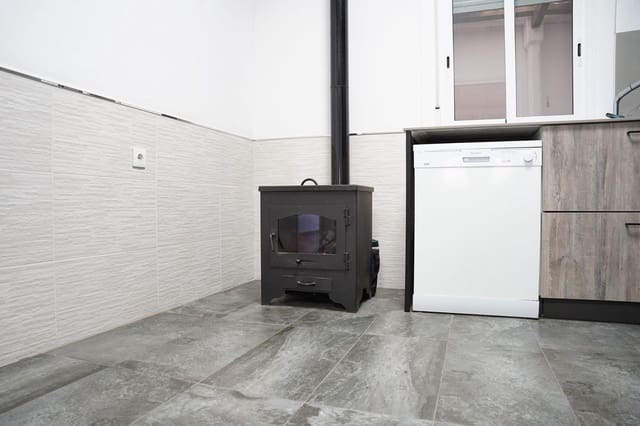 5 soverom Villa til salgs i Deltebre - € 150 000 (Ref: 8961574)