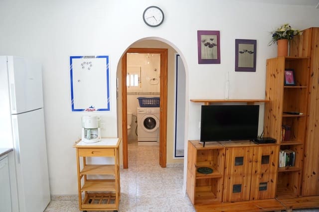 4 bedroom Villa for sale in Deltebre with pool - € 240,000 (Ref: 8980220)