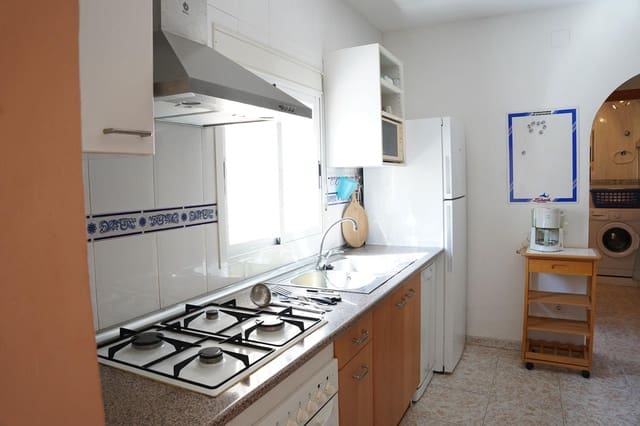 4 bedroom Villa for sale in Deltebre with pool - € 240,000 (Ref: 8980220)