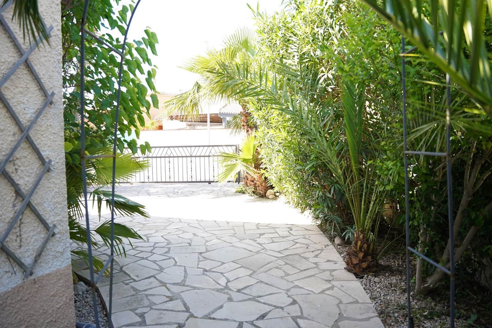 4 soveværelse Villa til salg i Deltebre med swimmingpool - € 240.000 (Ref: 8980220)