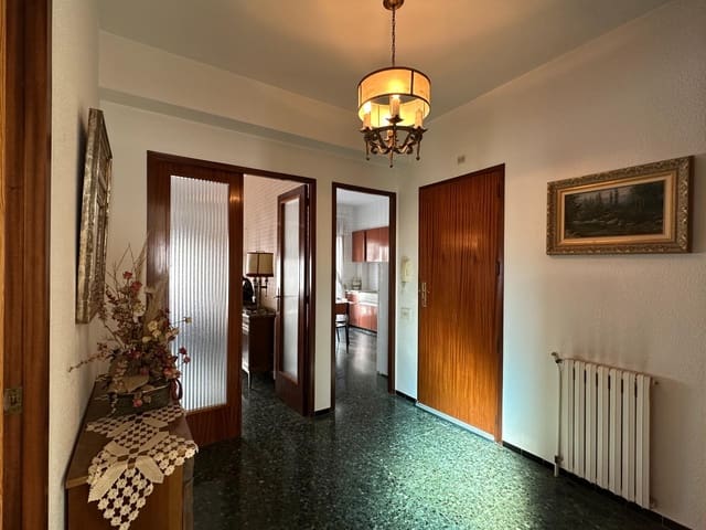 5 makuuhuone Omakotitalo myytävänä paikassa Amposta mukana 
autotalli - 249 000 € (Ref: 8982308)