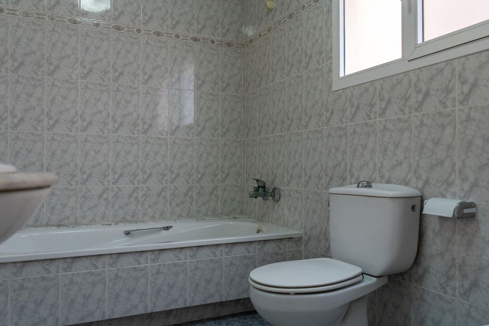 3 sypialnia Finka/Dom wiejski na sprzedaż w Deltebre z garażem - 165 000 € (Ref: 9073339)