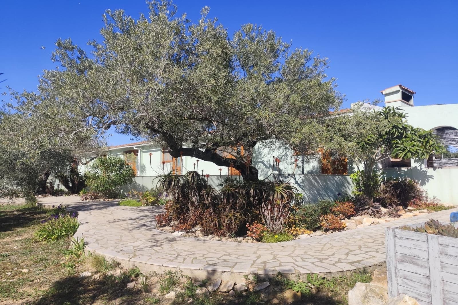 8 soveværelse Finca/Landehus til salg i L'Aldea - € 650.000 (Ref: 9114087)