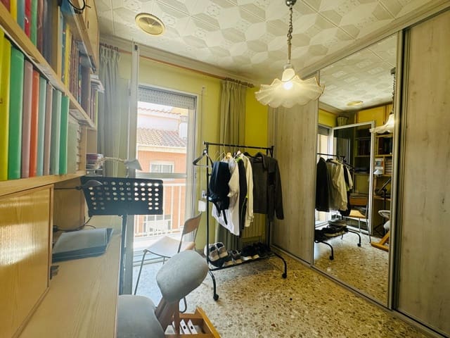 5 soverom Villa til salgs i Masdenverge med garasje - € 274 000 (Ref: 9128219)