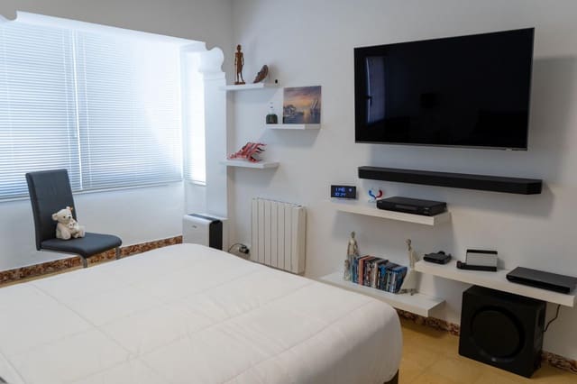 4 bedroom Townhouse for sale in Sant Jaume d'Enveja - € 115,000 (Ref: 9145452)