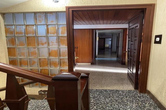 Local Comercial de 5 habitaciones en Deltebre en venta - 240.000 € (Ref: 9164826)