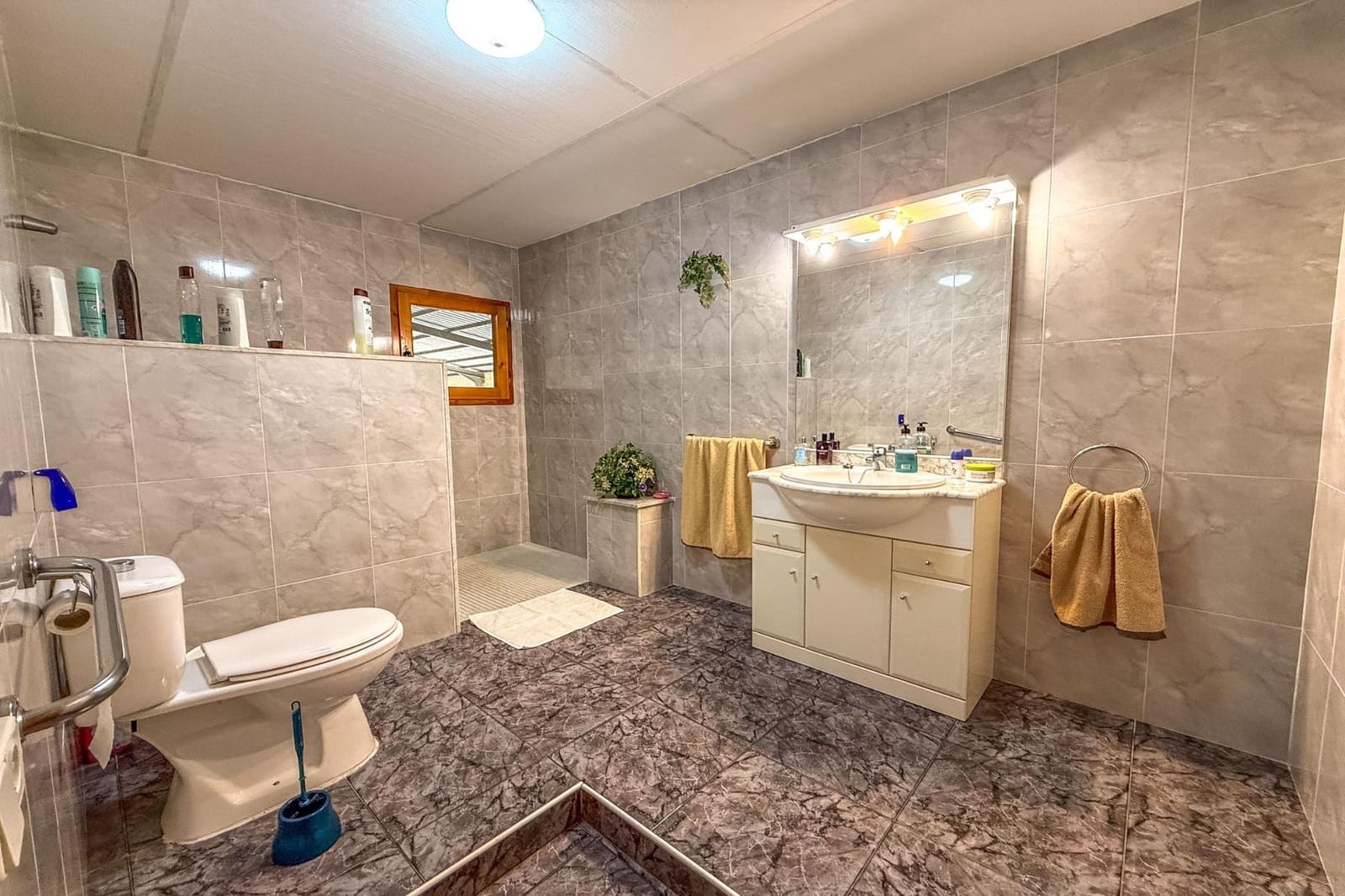 Kommersiell til salgs i Deltebre - € 350 000 (Ref: 9183648)