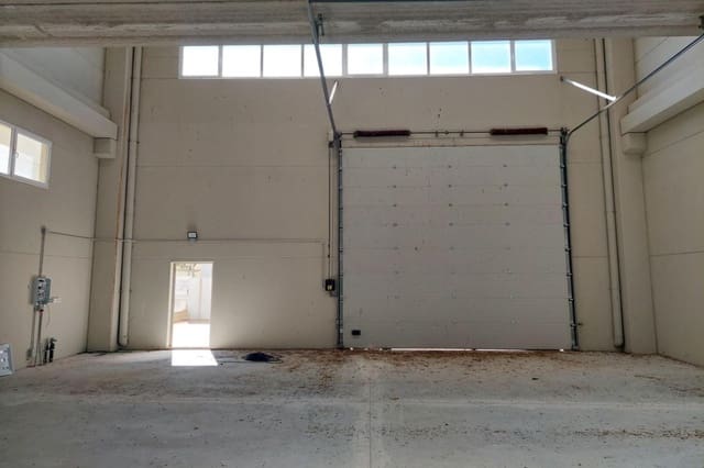 Business for rent in Amposta with pool - € 1,500 (Ref: 9247253)