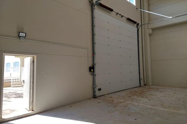 Business for rent in Amposta with pool - € 1,500 (Ref: 9247253)