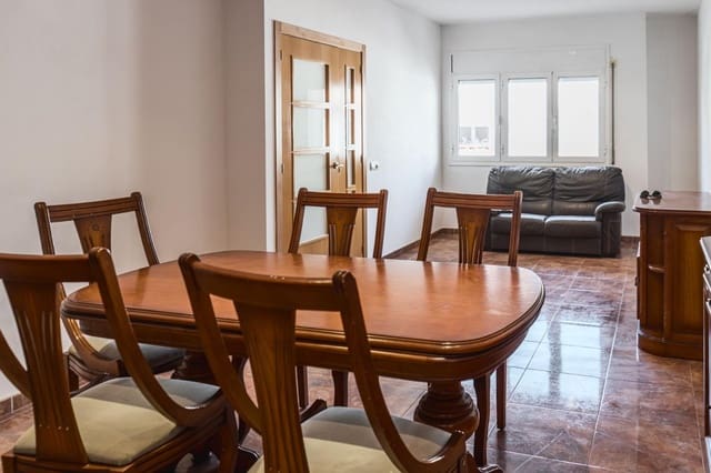 3 soverom Hus til salgs i Deltebre med garasje - € 125 000 (Ref: 9276318)