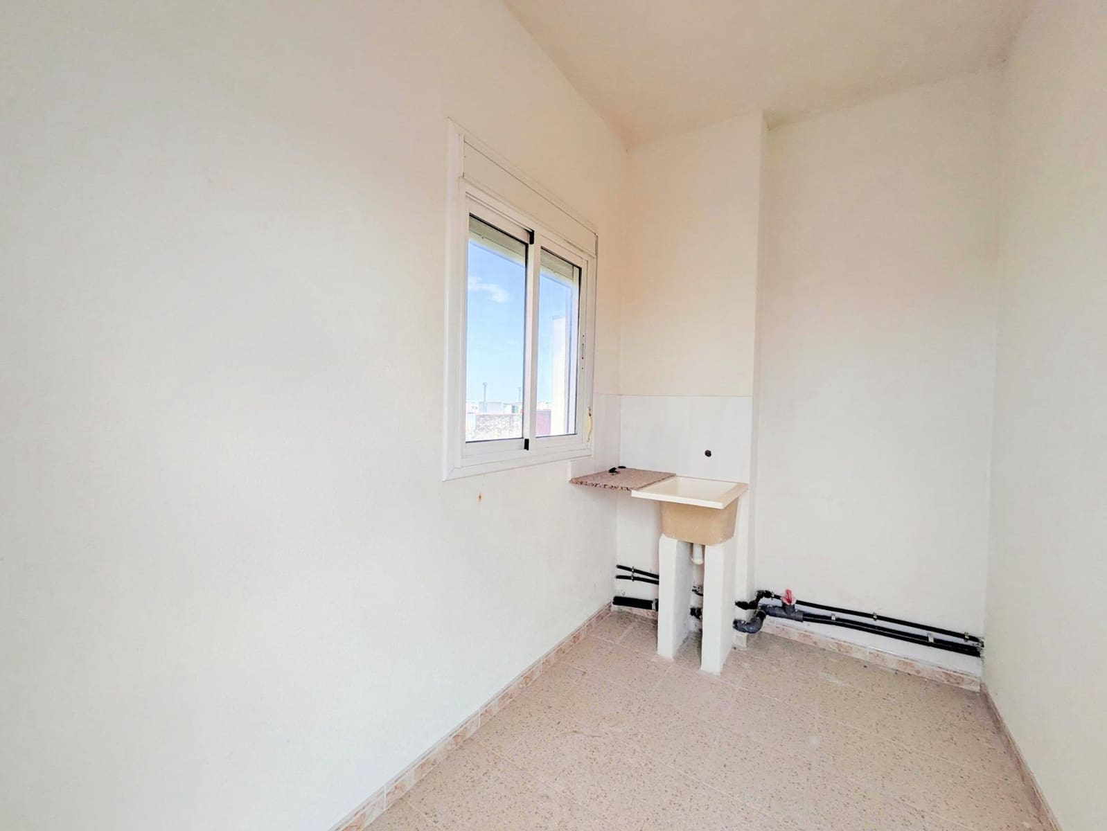 12 soveværelse Erhverv til salg i Sant Carles de la Rapita - € 530.000 (Ref: 9282188)