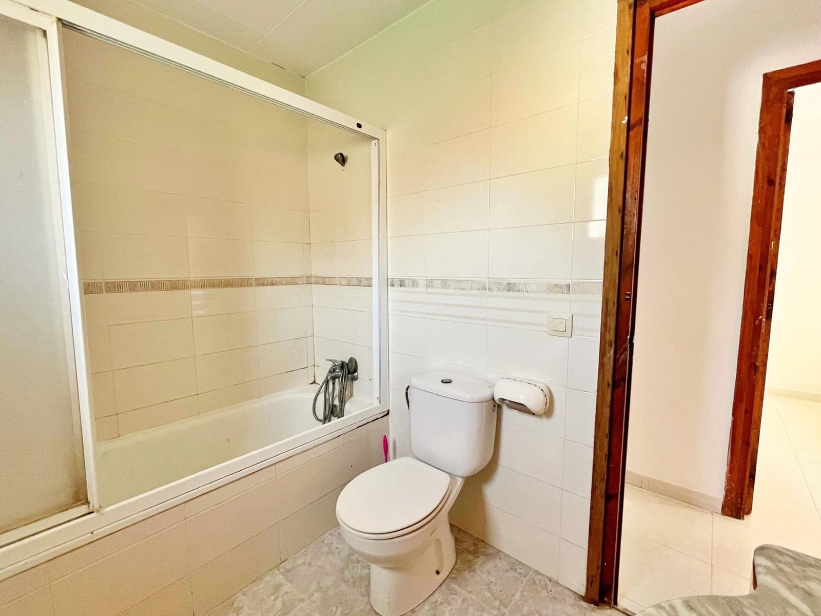 4 bedroom Villa for sale in Deltebre - € 220,000 (Ref: 9294376)